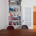 Beautiful Apartment Near The Marais